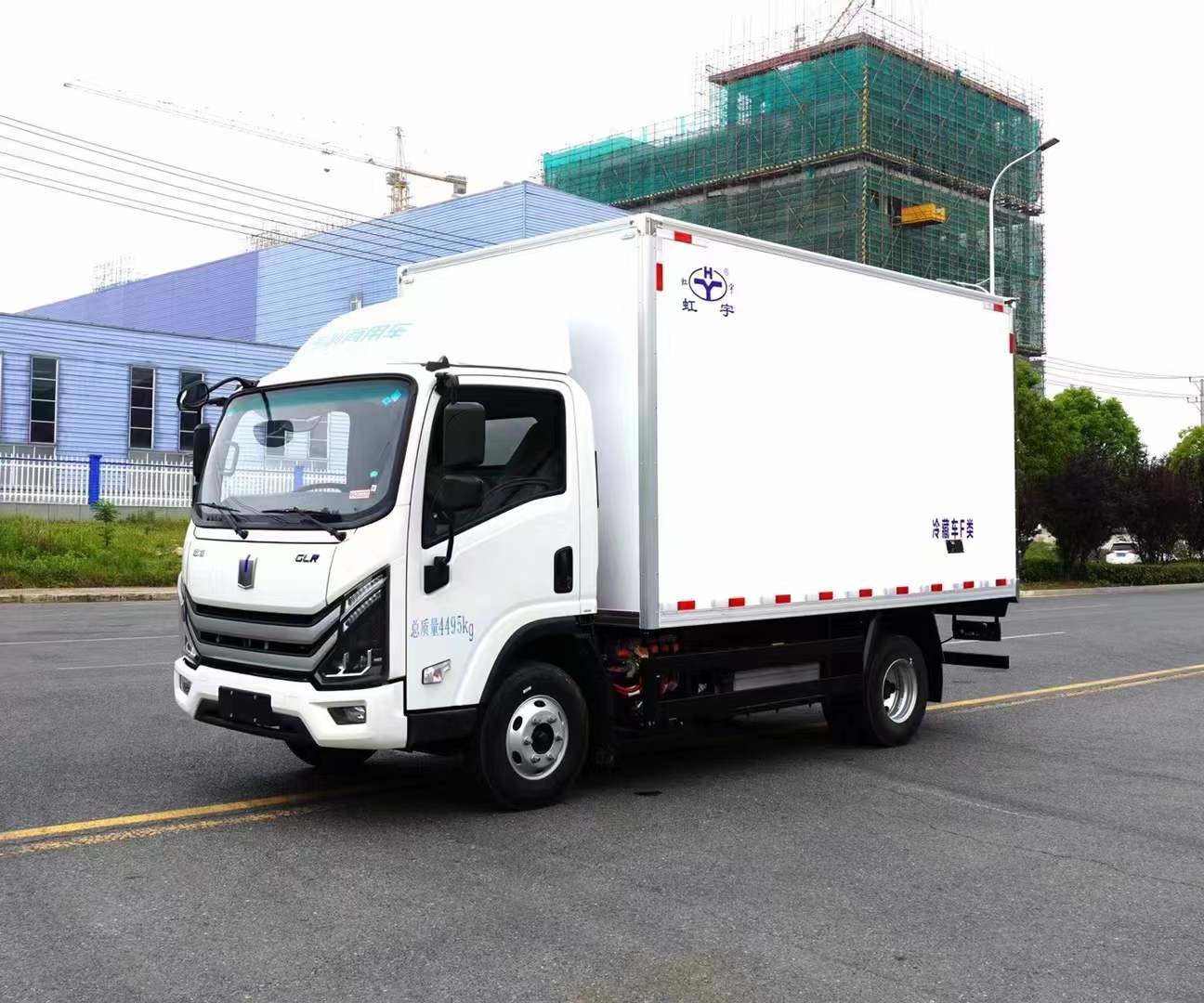 吉利增程式純電動(dòng)4.2米冷藏車(chē)